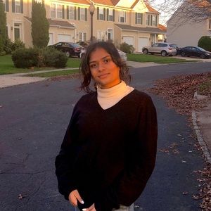 Meet your Posher, Naiya